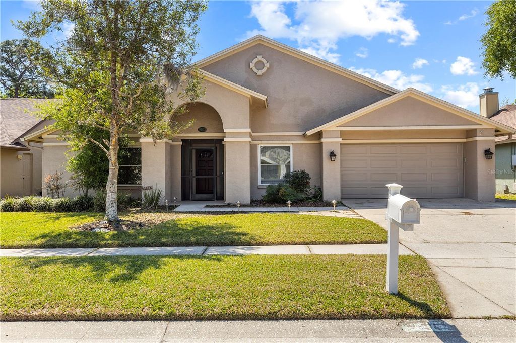 Photo of 9503 Pebble Glen Avenue, Tampa, FL 33647 (MLS # O6394836)