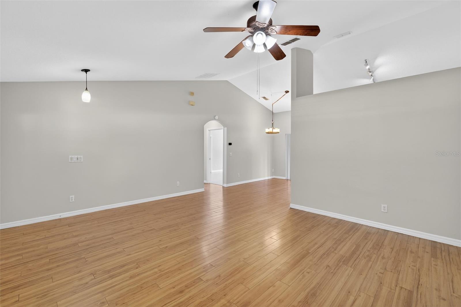 ACREAGE - Residential