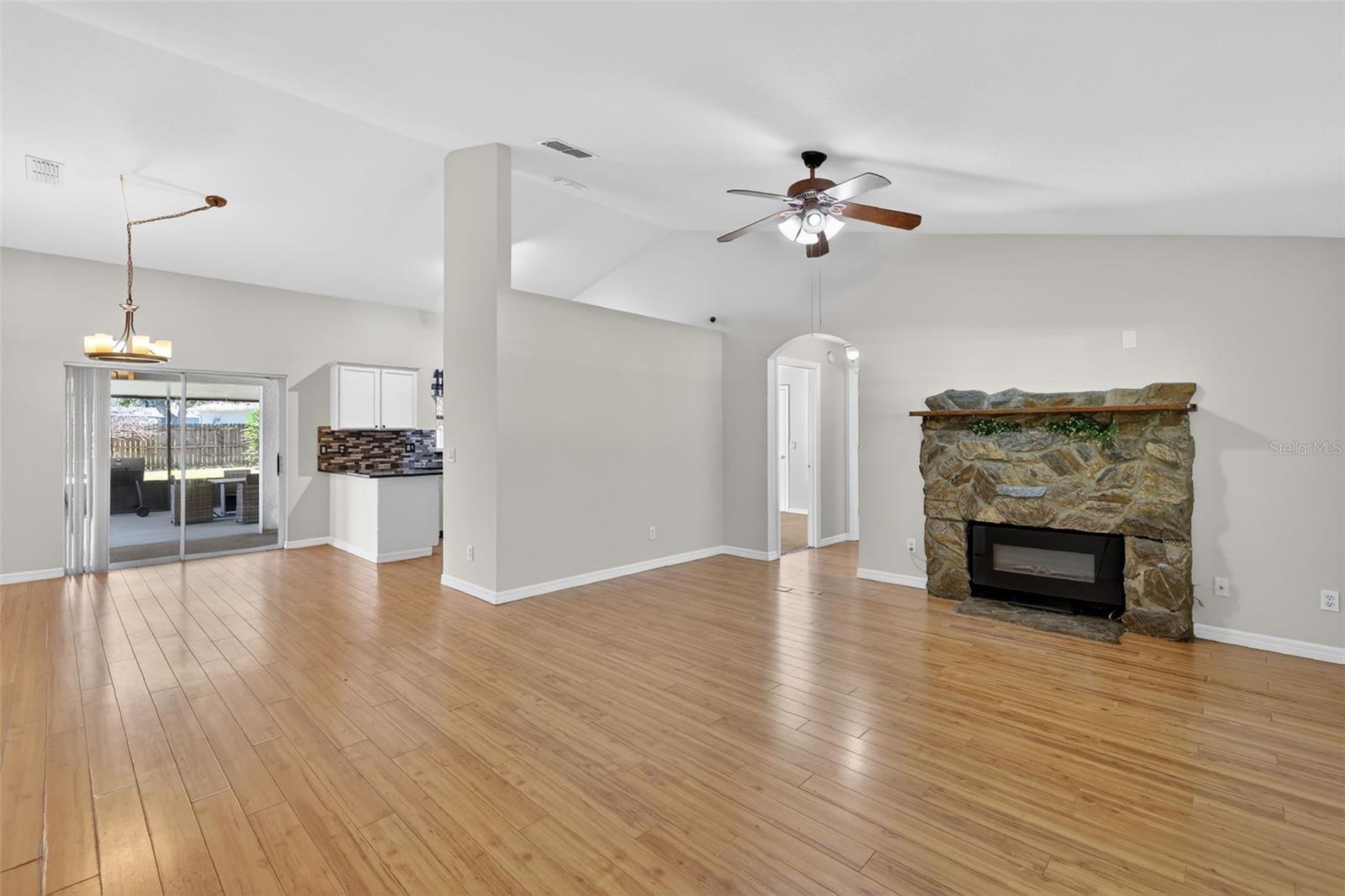 ACREAGE - Residential