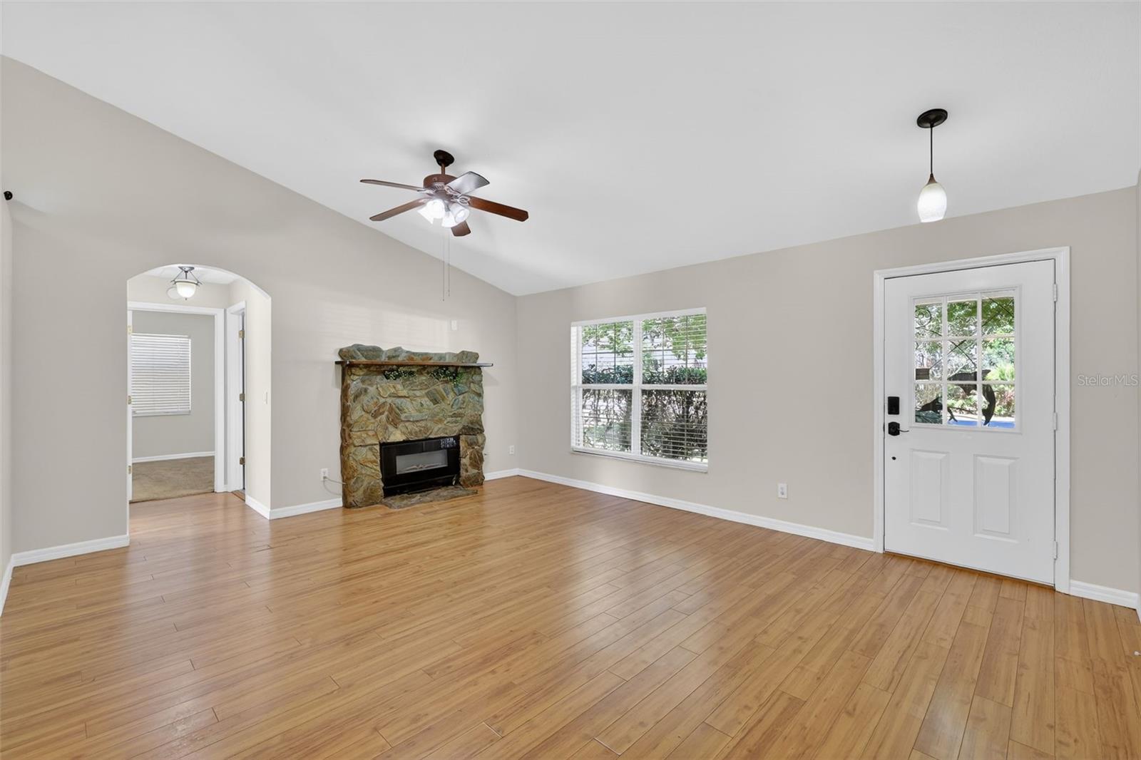 ACREAGE - Residential