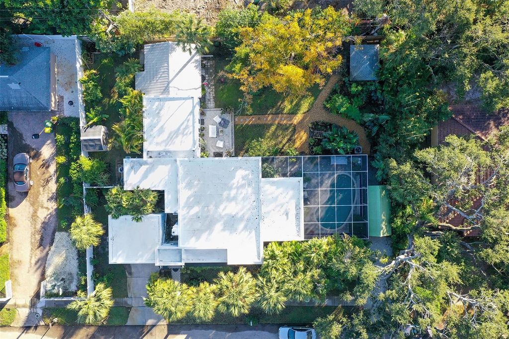 Photo of 3615 Flores Avenue, Sarasota, FL 34239 (MLS # A4675463)