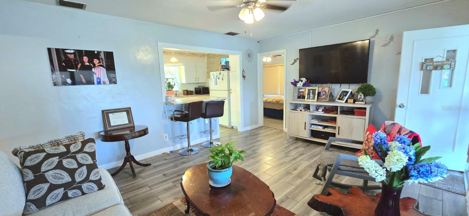 SUN RAY HOMES 01 - Residential