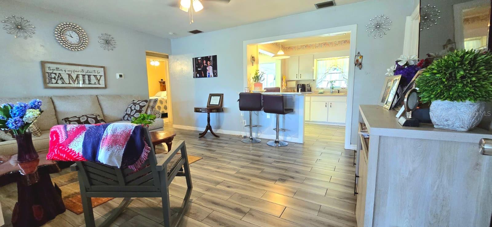 SUN RAY HOMES 01 - Residential