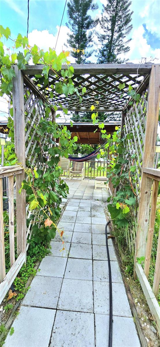 SUN RAY HOMES 01 - Residential