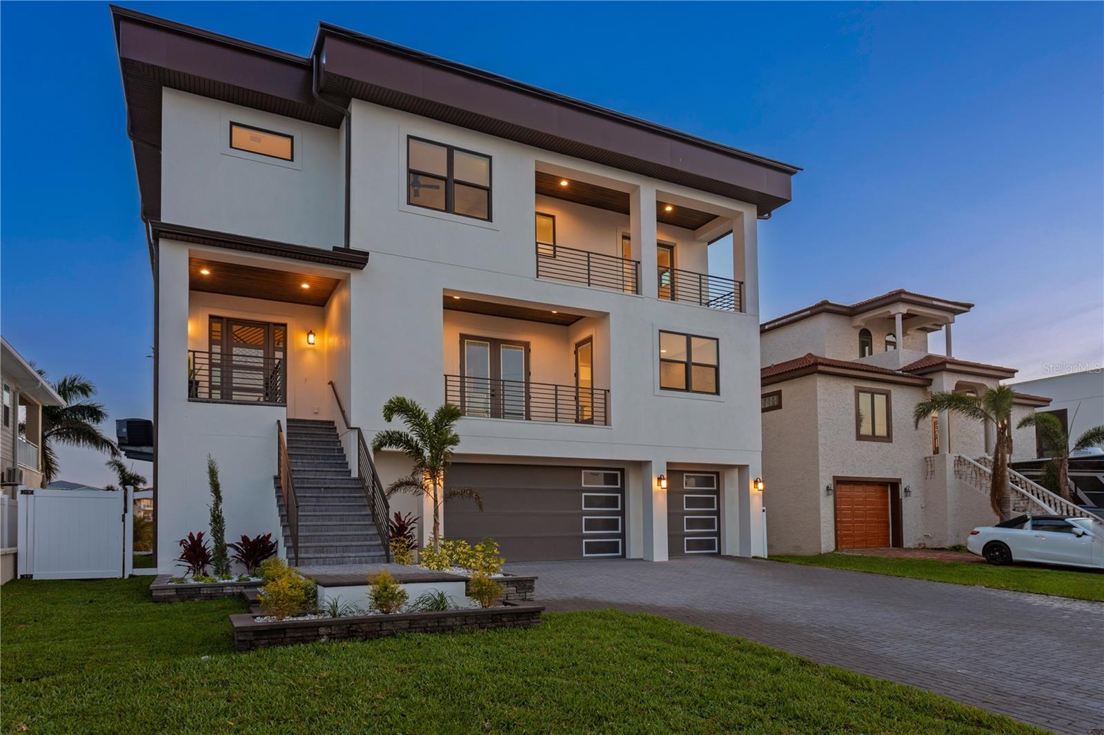 831 BAY POINT DRIVE