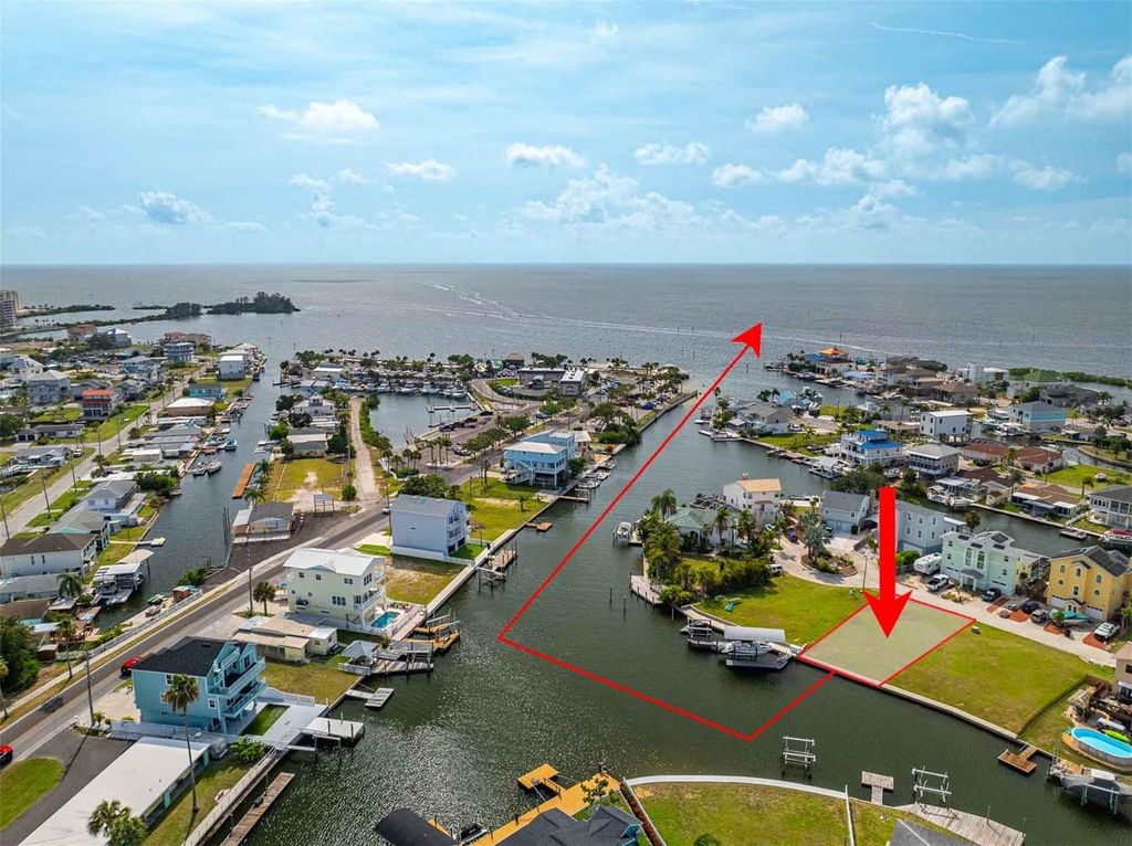 Photo of 7 Louise Court, Hudson, FL 34667 (MLS # TB8524681)