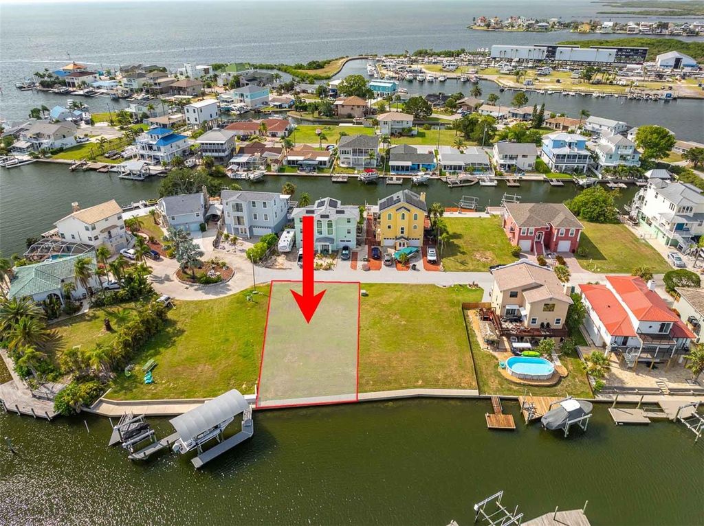 Photo of 7 Louise Court, Hudson, FL 34667 (MLS # TB8524681)