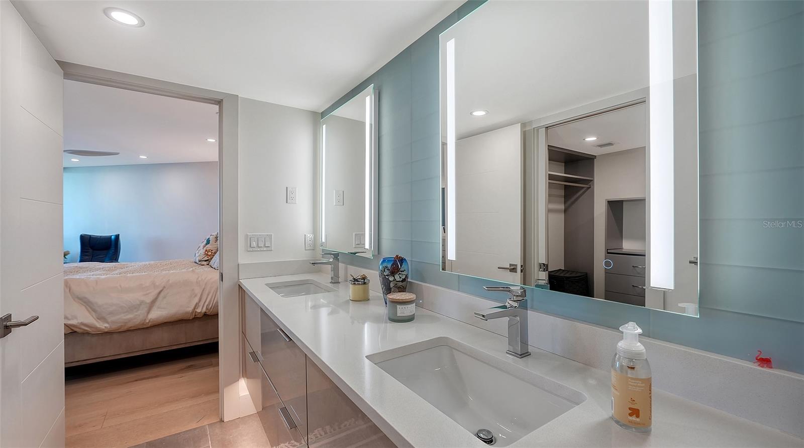 CONDO ON THE BAY - Residential