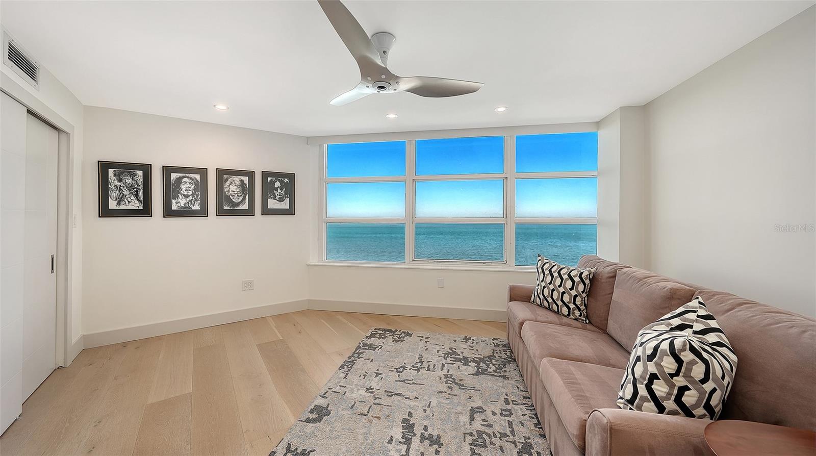 CONDO ON THE BAY - Residential