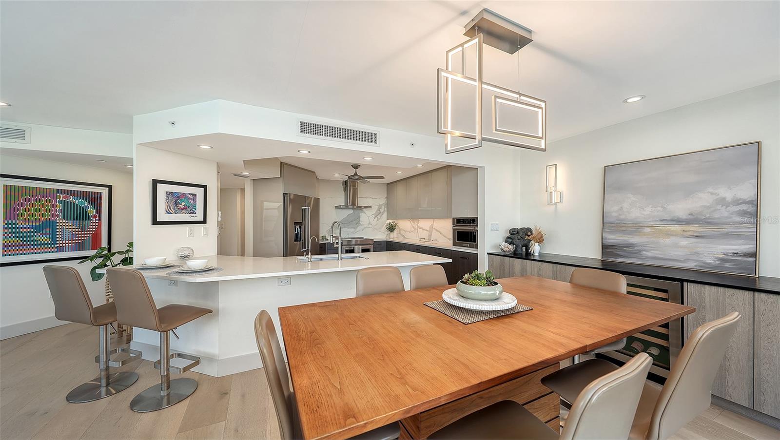 CONDO ON THE BAY - Residential