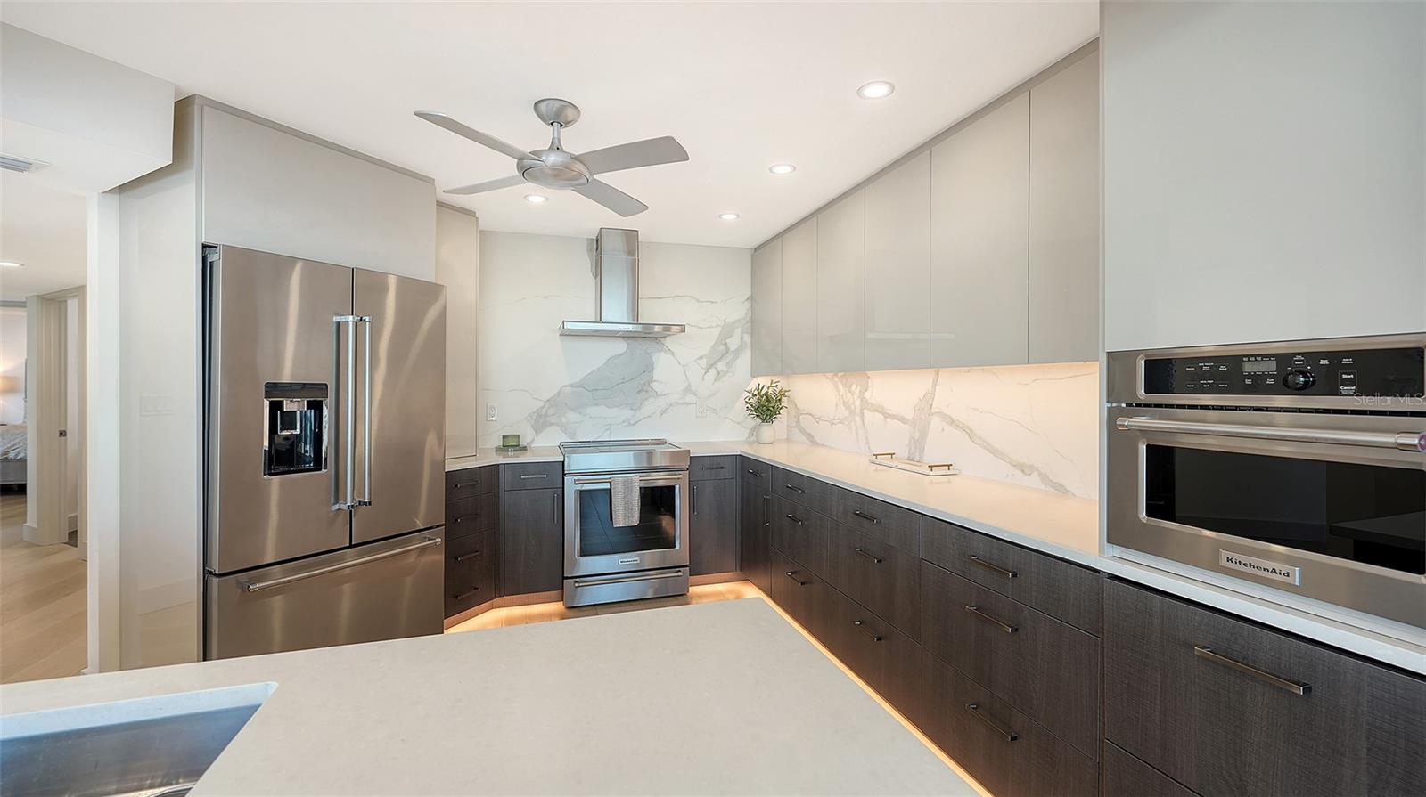 CONDO ON THE BAY - Residential