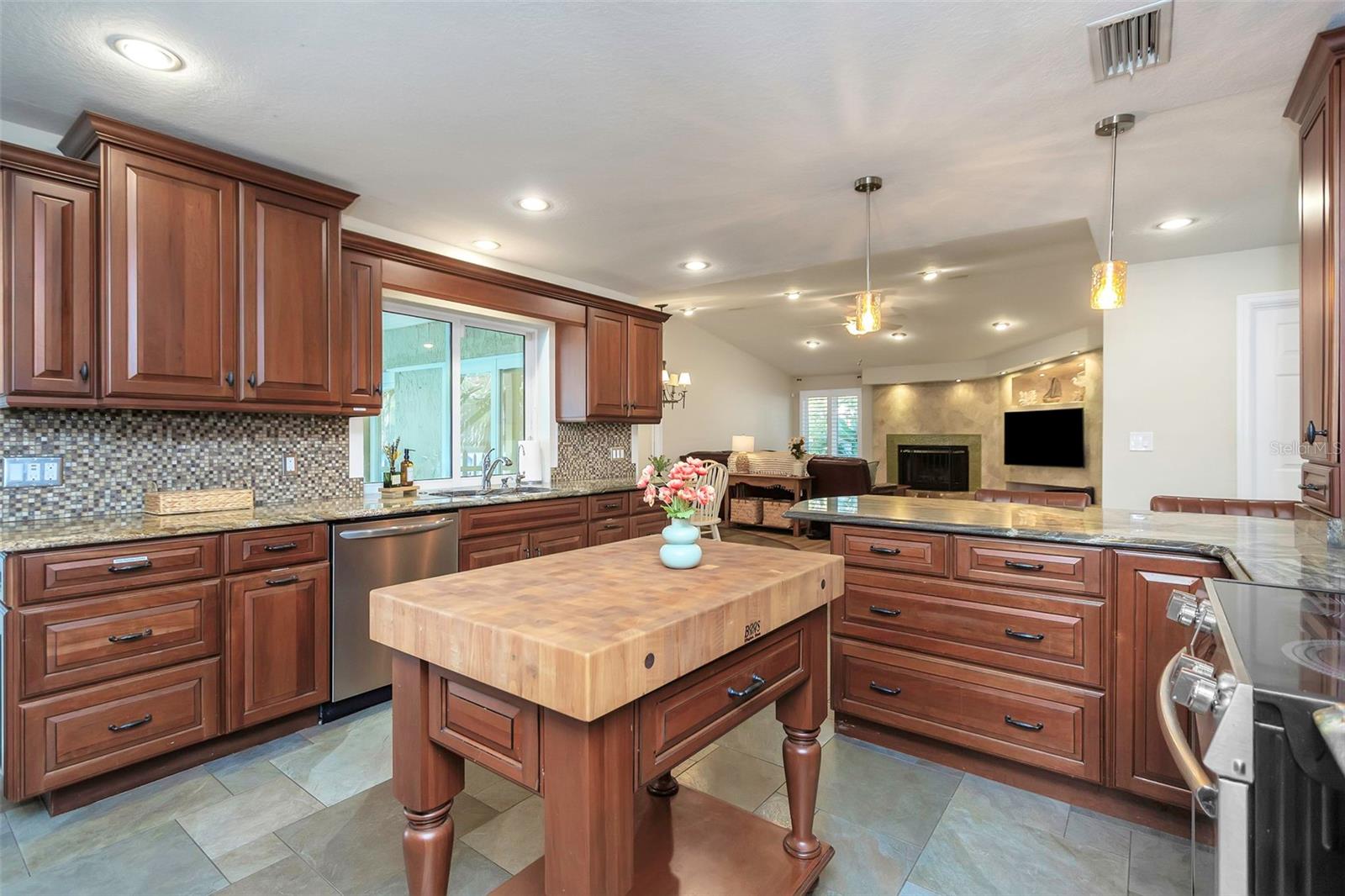 NORTH BAY HILLS FIRST ADD UNIT ONE - Residential