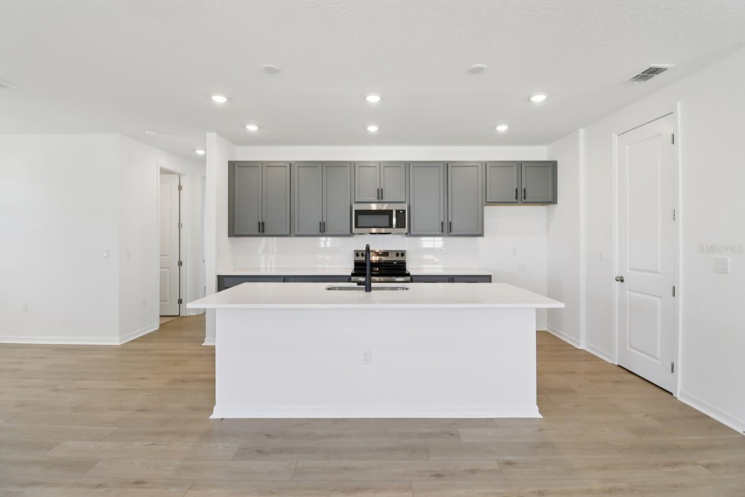 TRAILSIDE - Residential