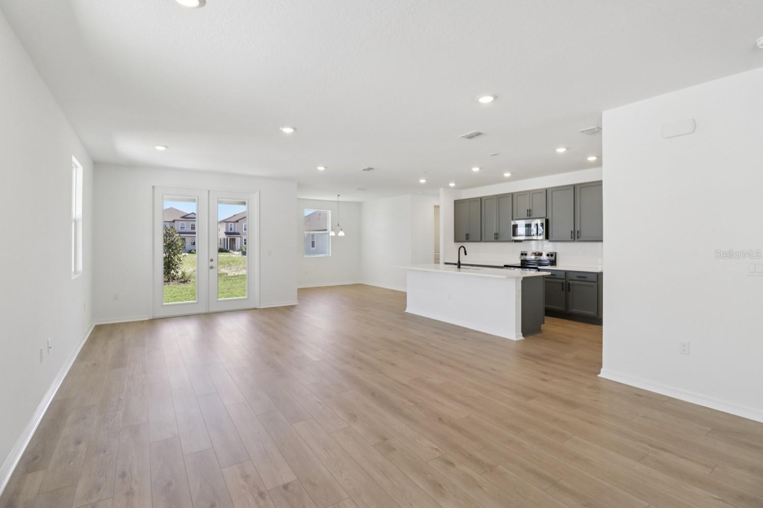 TRAILSIDE - Residential