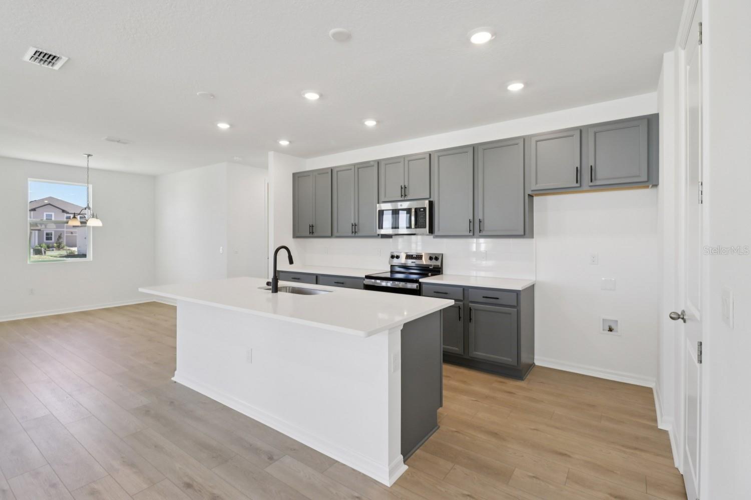 TRAILSIDE - Residential