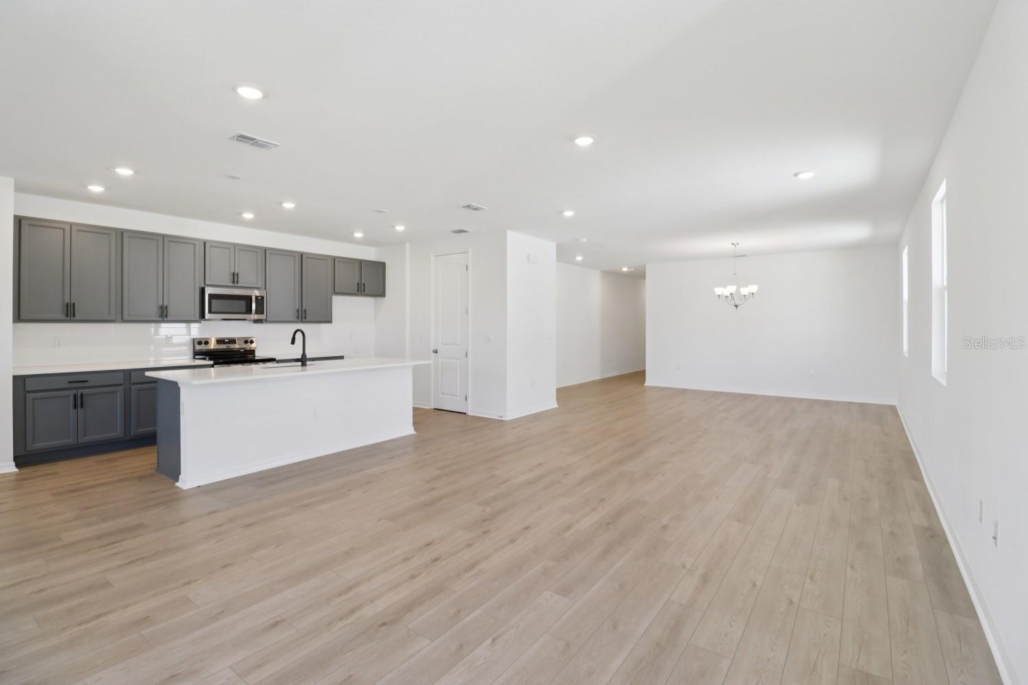 TRAILSIDE - Residential