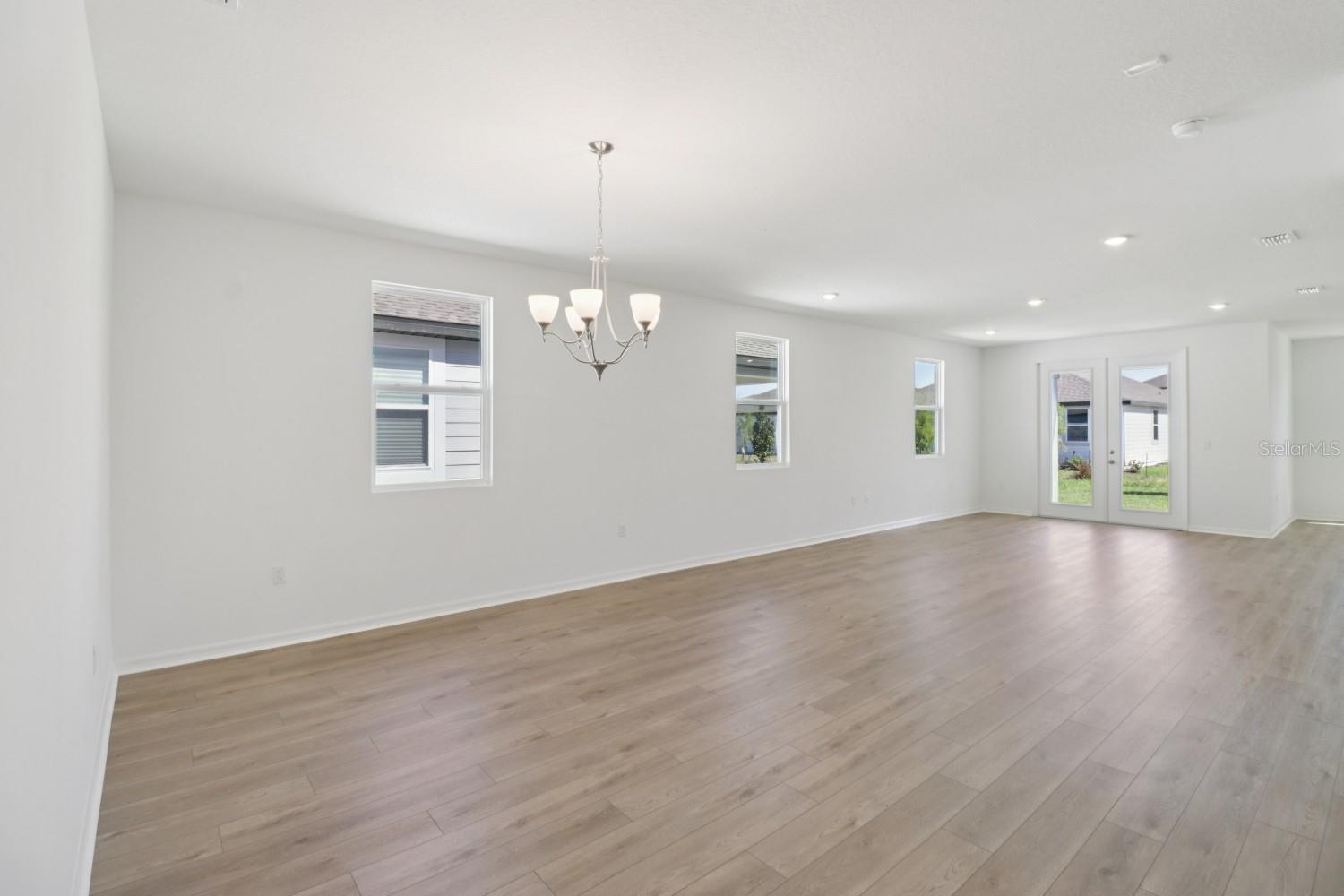 TRAILSIDE - Residential