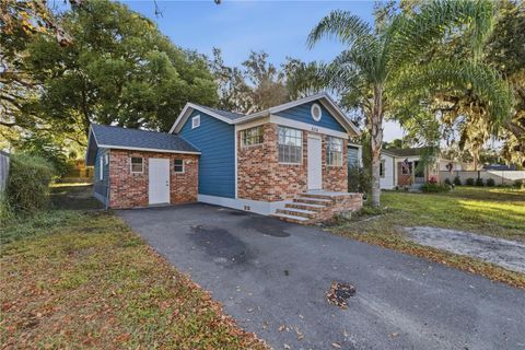 Tiny photo for 604 Ross Street, Leesburg, FL 34748 (MLS # OM715800)