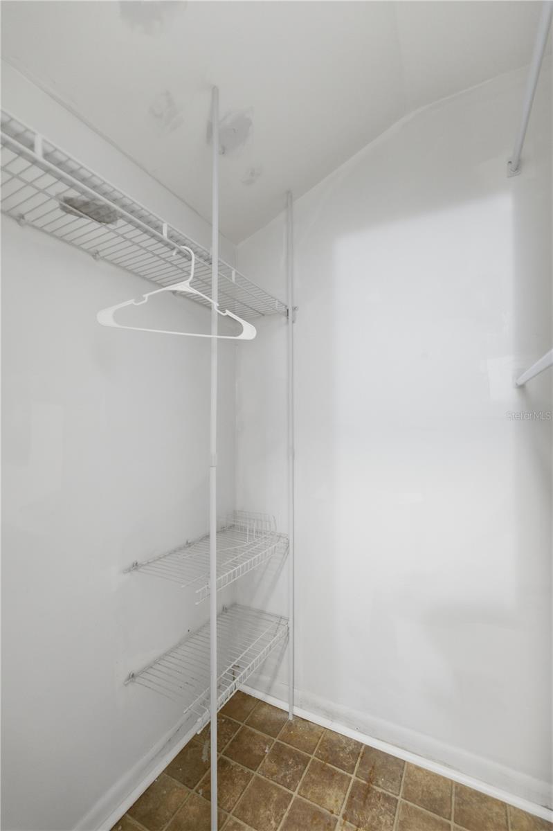 LEESBURG SCHOOL VIEW - Residential