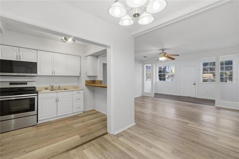 Tiny photo for 604 Ross Street, Leesburg, FL 34748 (MLS # OM715800)