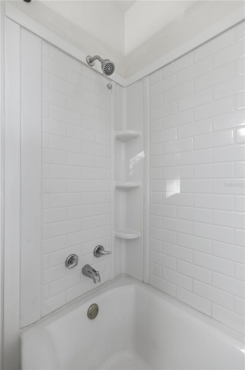 LEESBURG SCHOOL VIEW - Residential