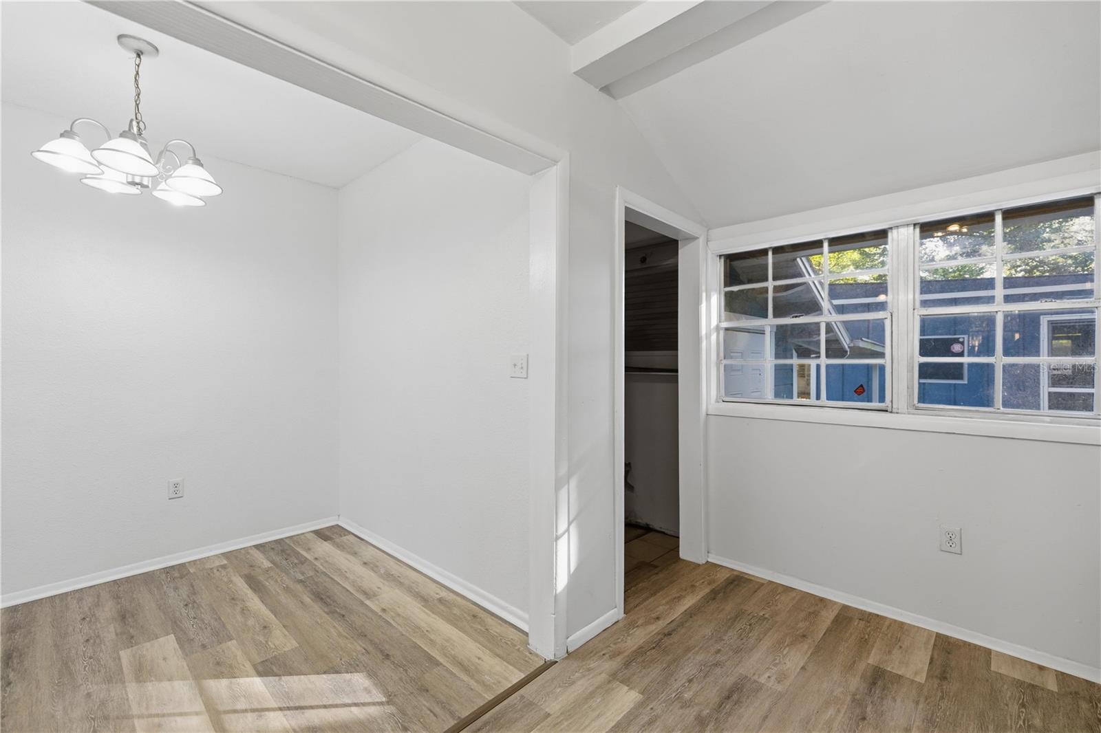 LEESBURG SCHOOL VIEW - Residential