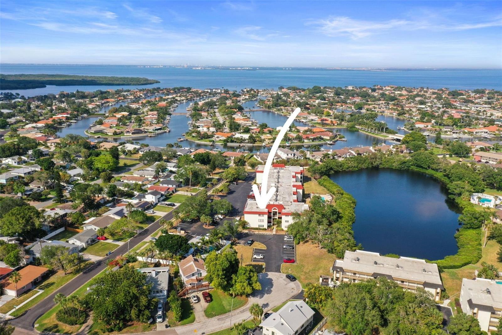 REGENCY CONDO THE - Residential Lease