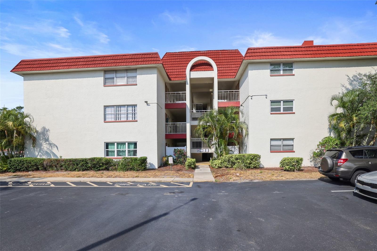 REGENCY CONDO THE - Residential Lease