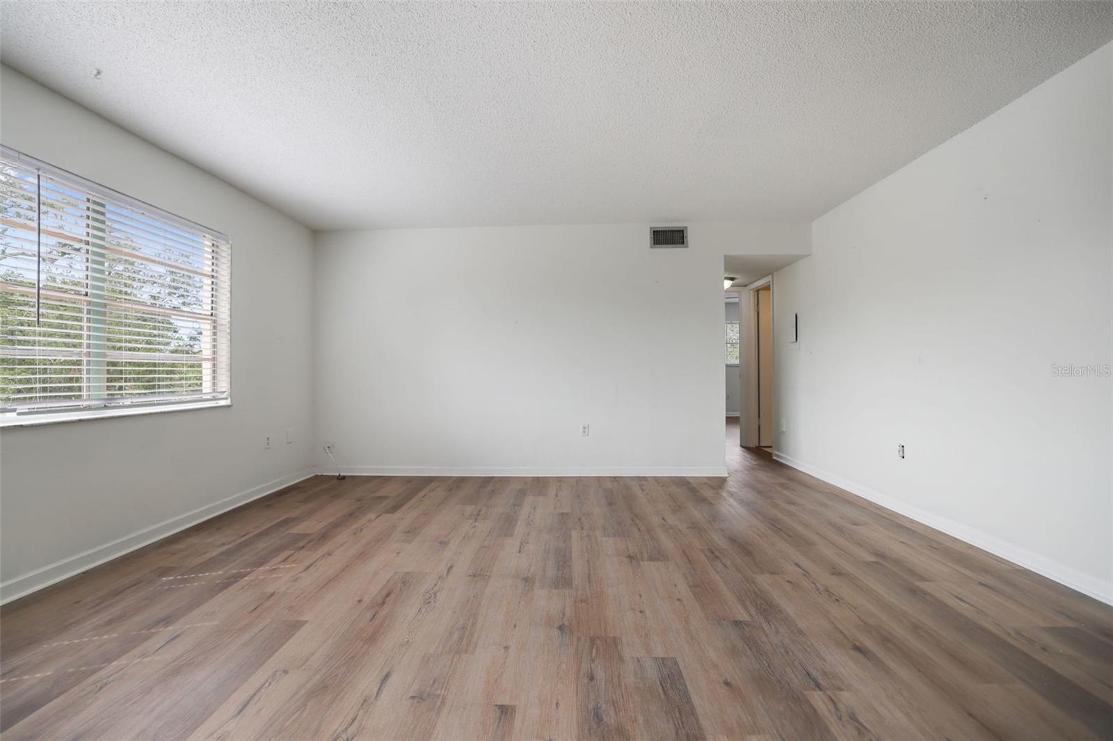 REGENCY CONDO THE - Residential Lease