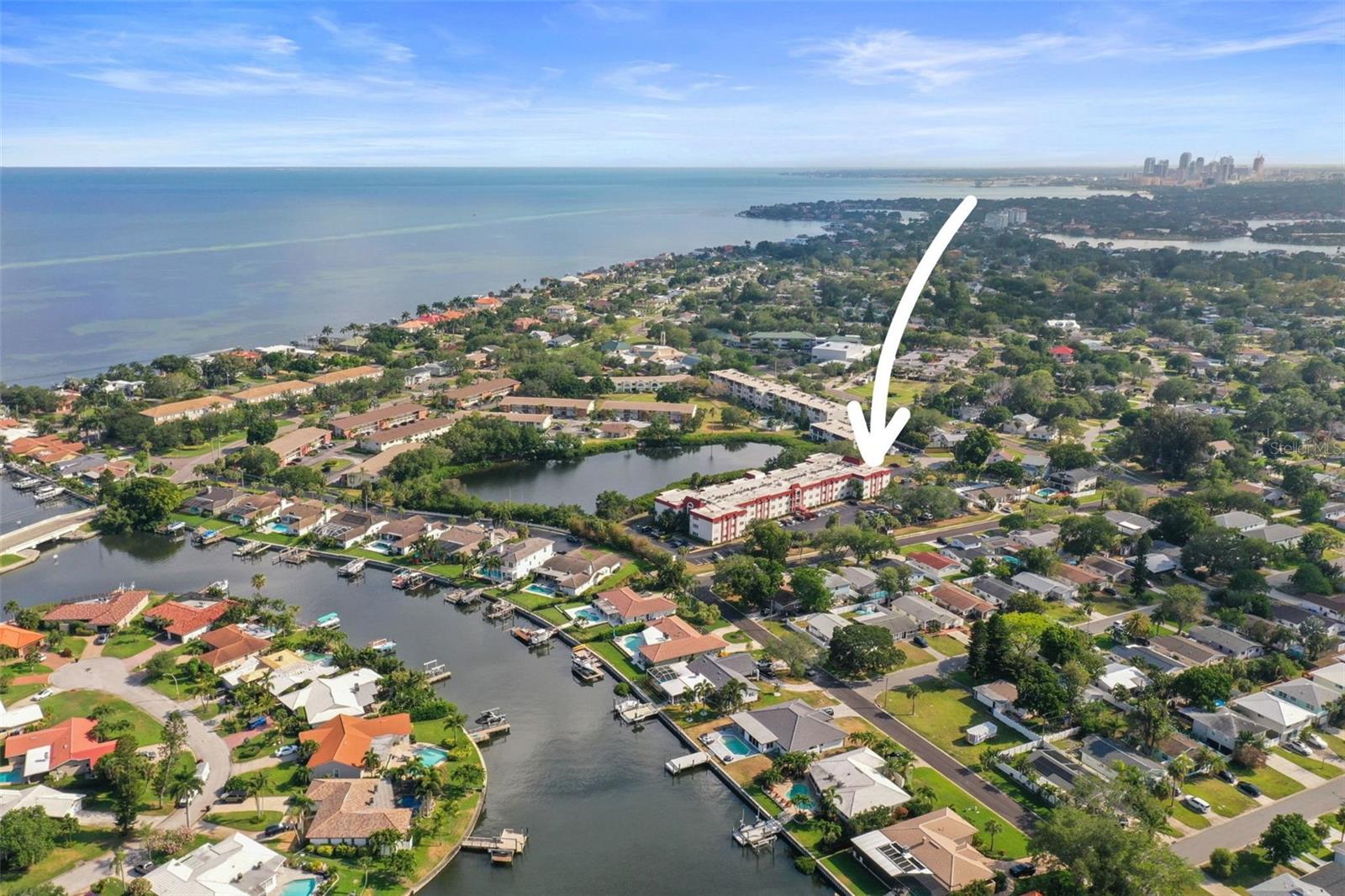 REGENCY CONDO THE - Residential Lease