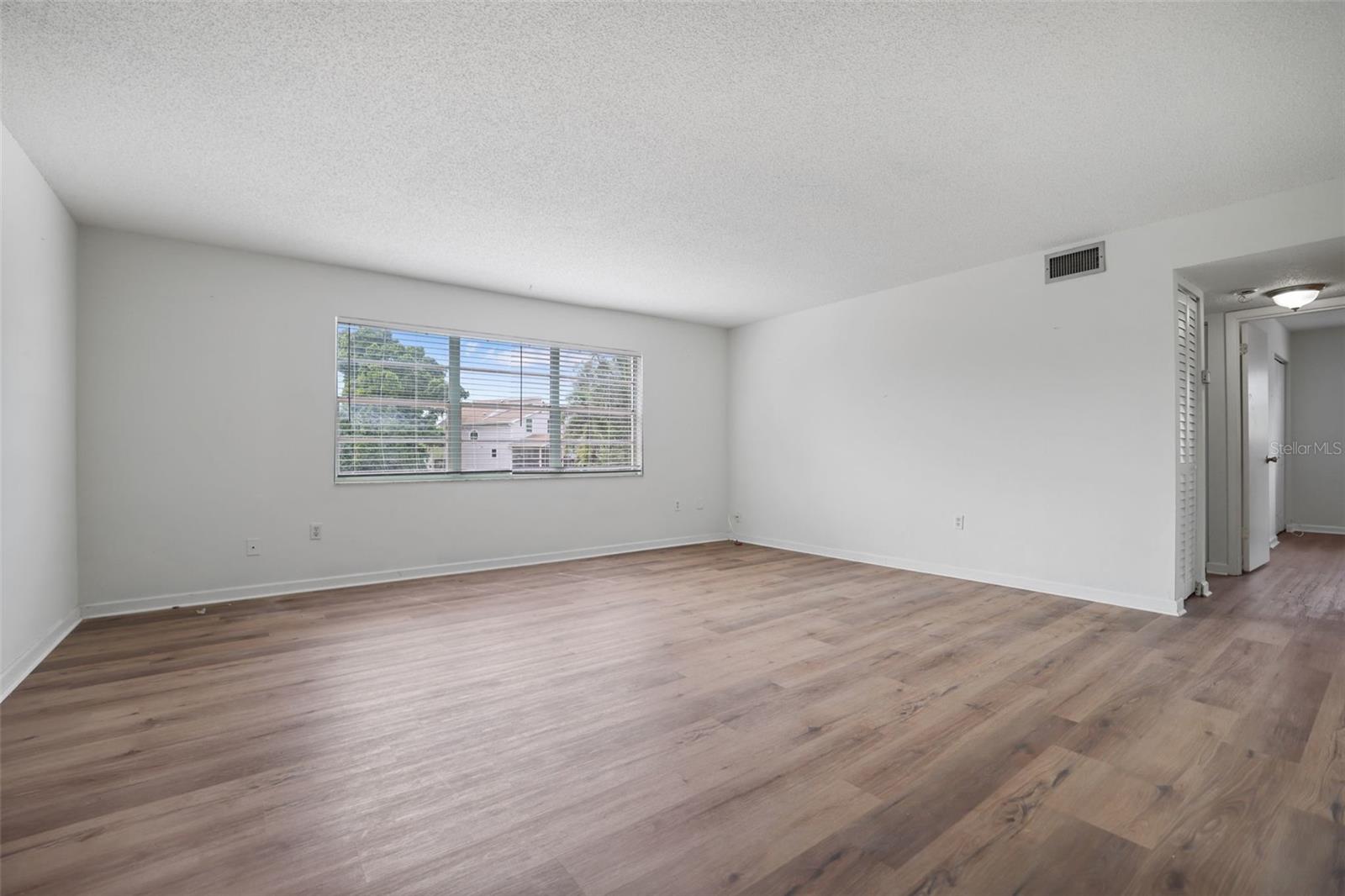 REGENCY CONDO THE - Residential Lease