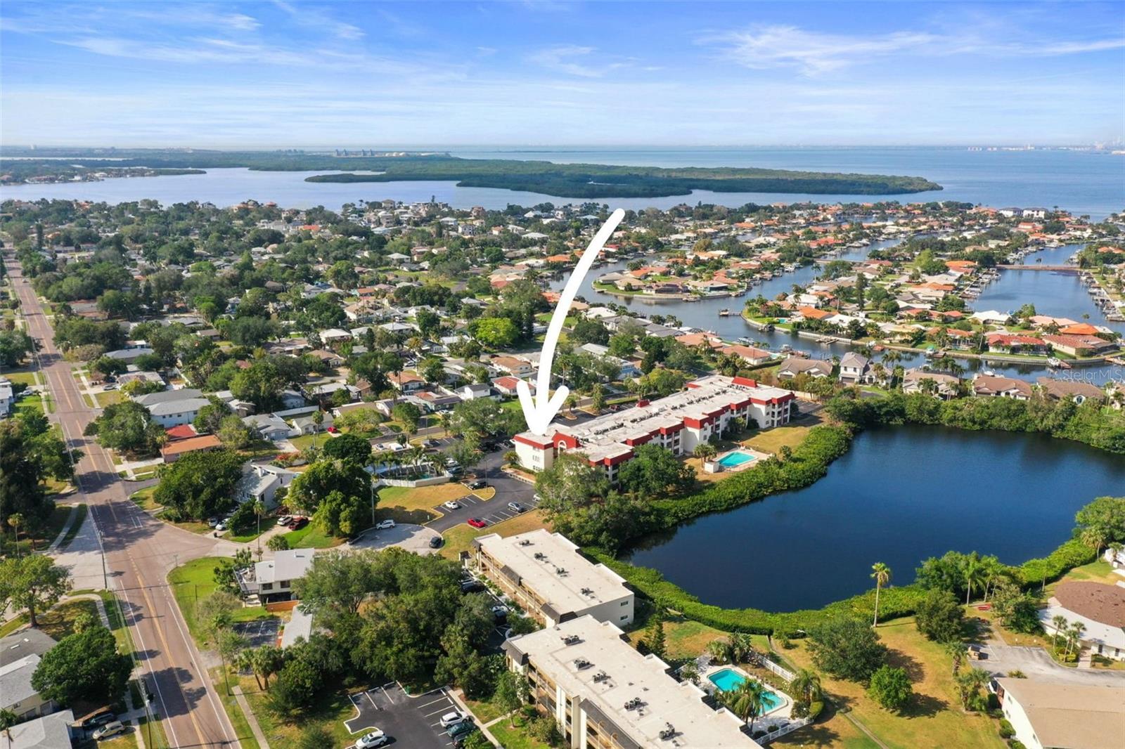 REGENCY CONDO THE - Residential Lease
