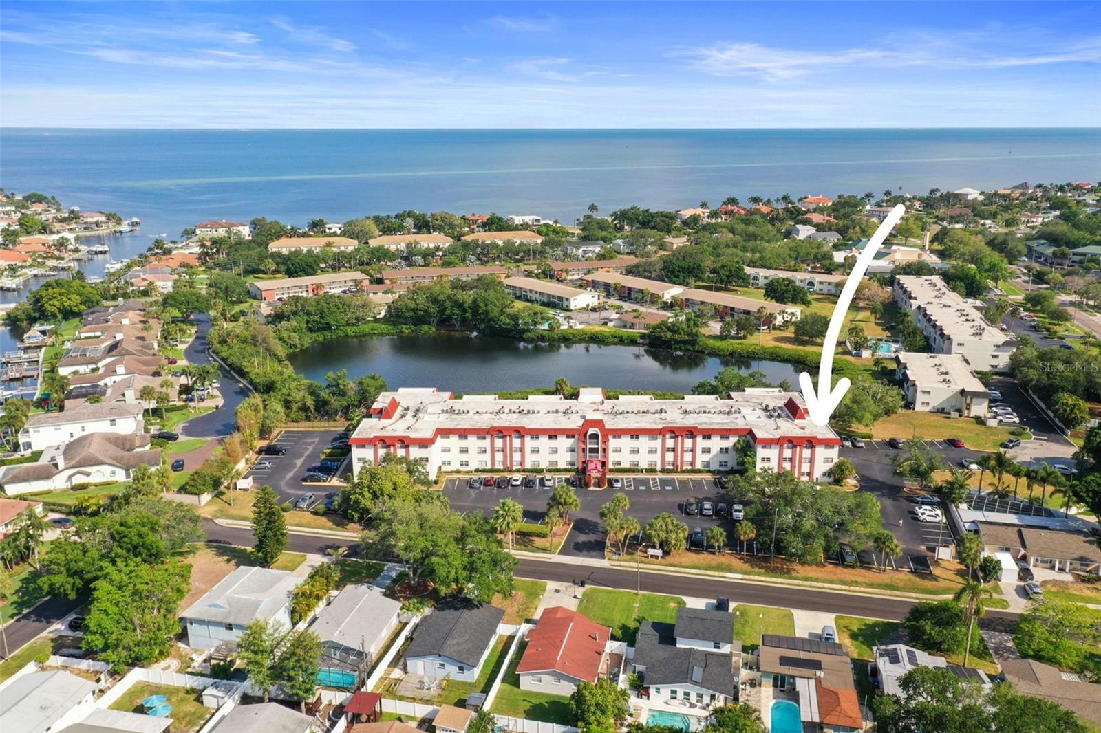 REGENCY CONDO THE - Residential Lease