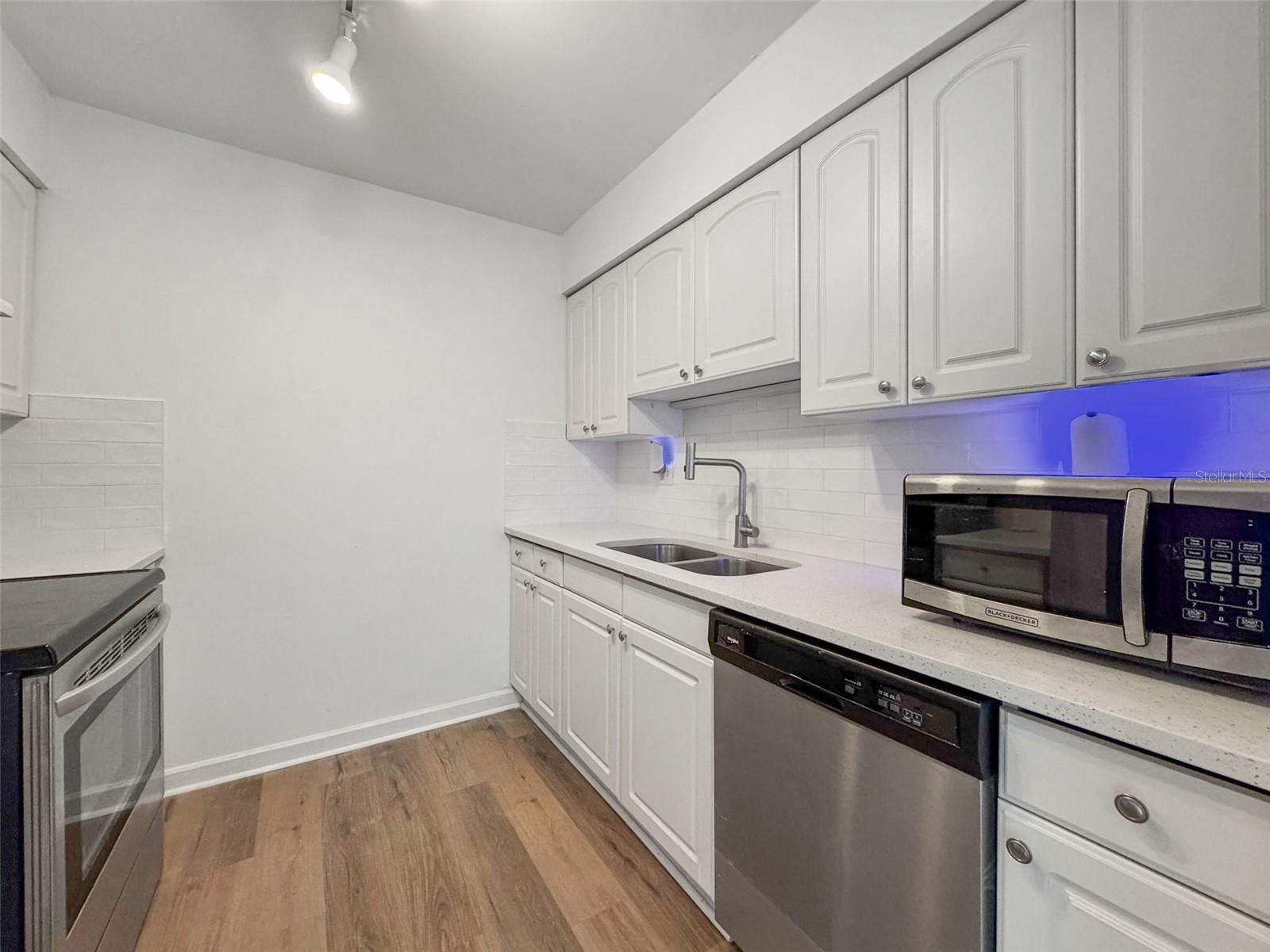 REGENCY CONDO THE - Residential Lease