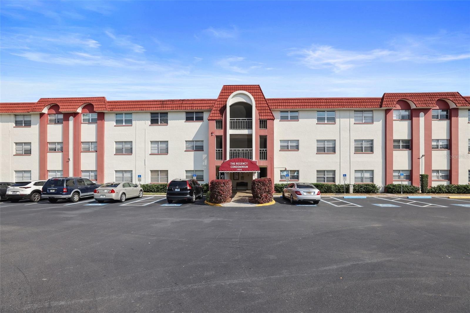 REGENCY CONDO THE - Residential Lease