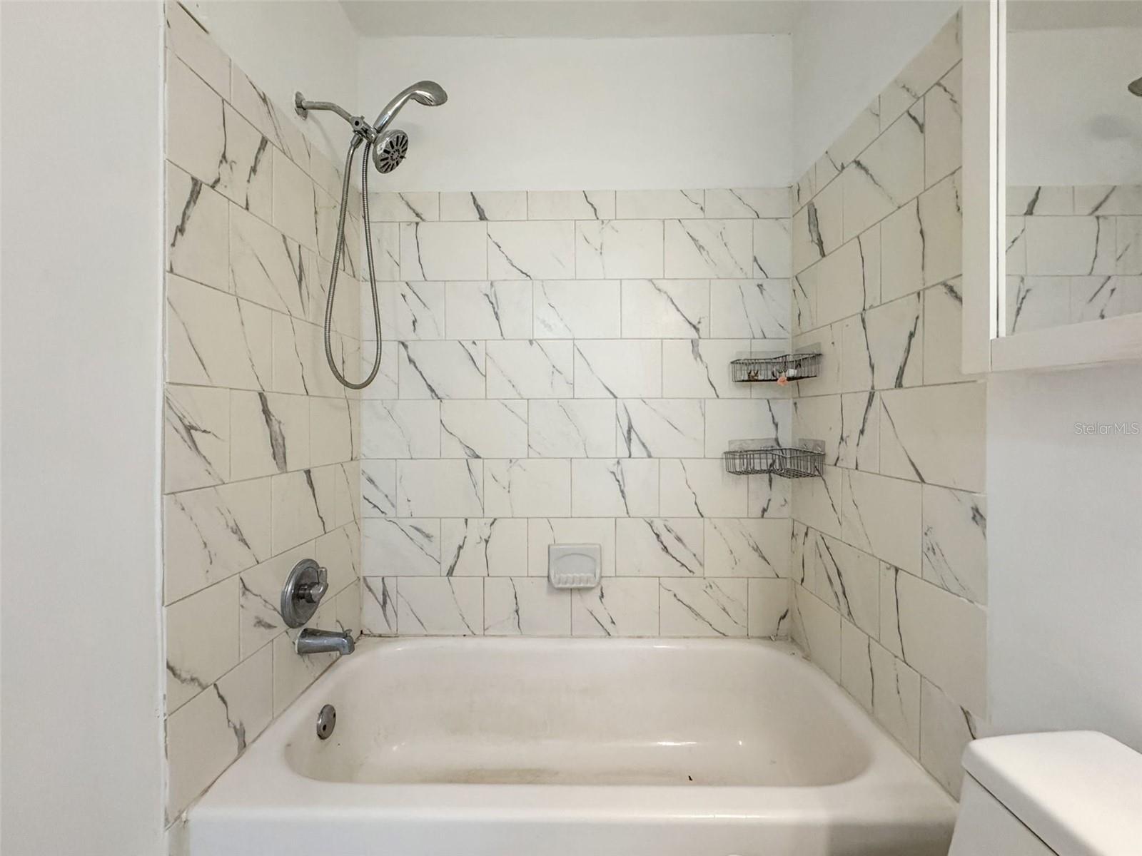 REGENCY CONDO THE - Residential Lease