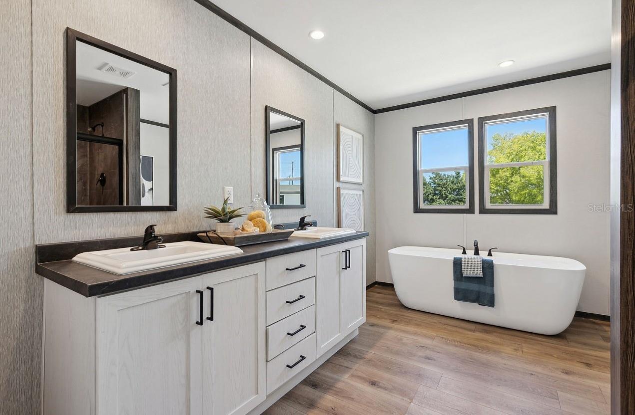 DAYTONA NORTH - Residential