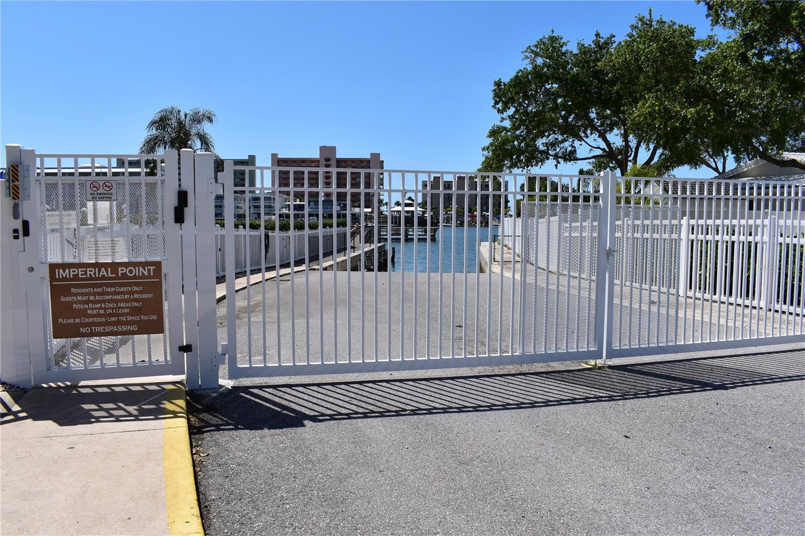 IMPERIAL POINT CONDO - Residential Lease