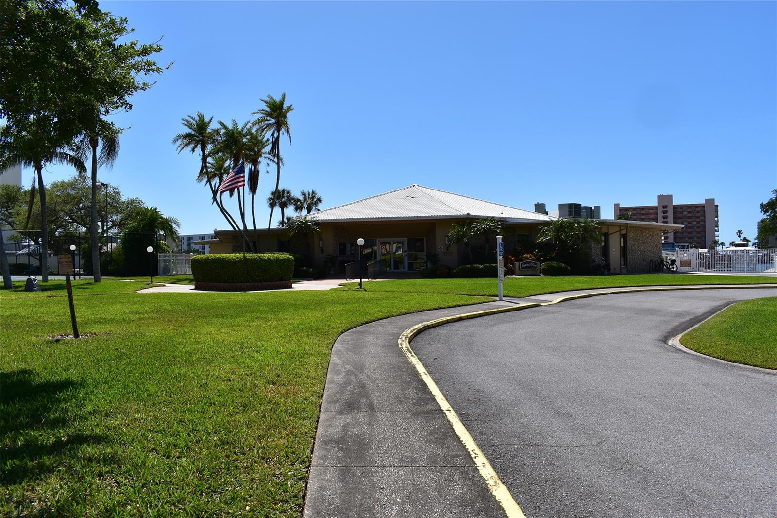 IMPERIAL POINT CONDO - Residential Lease