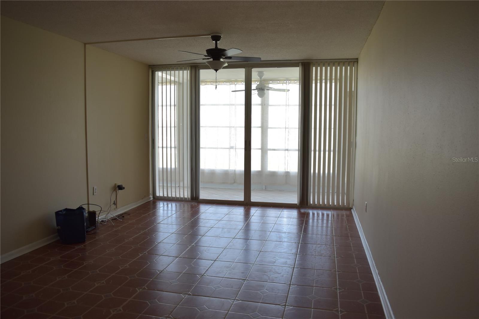 IMPERIAL POINT CONDO - Residential Lease