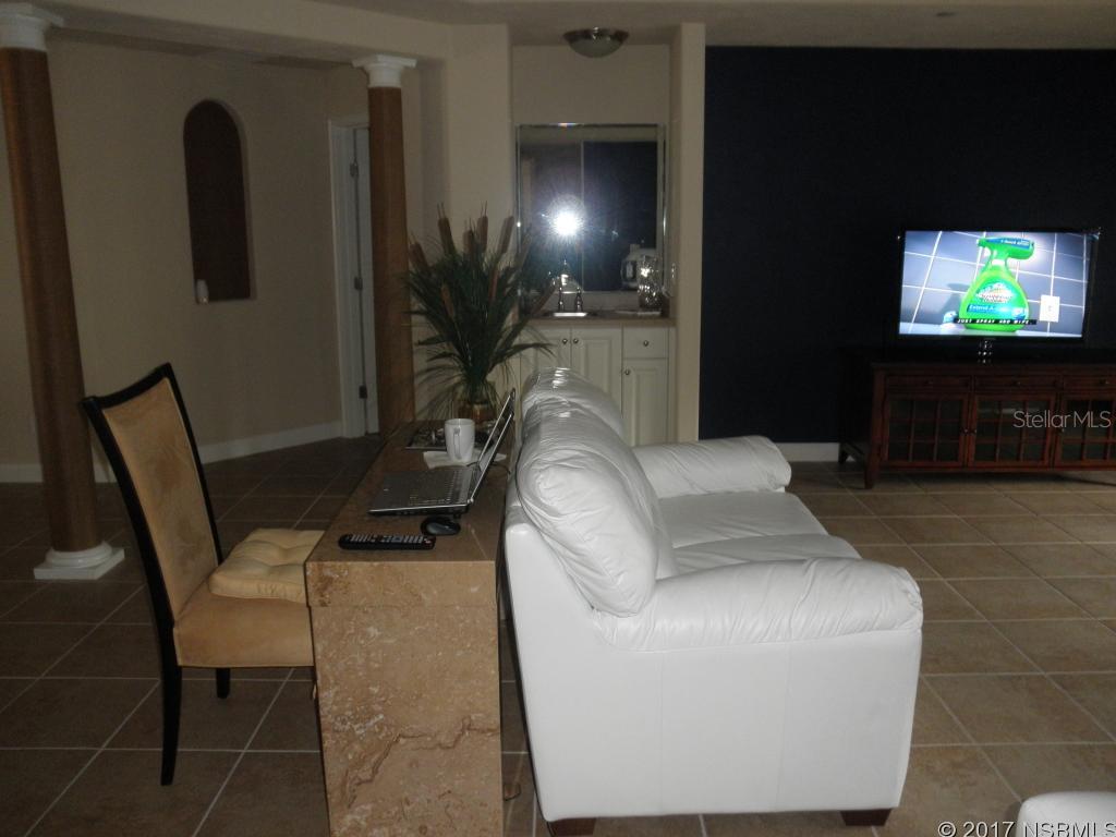 Tuscany Square 01 Condo - Residential