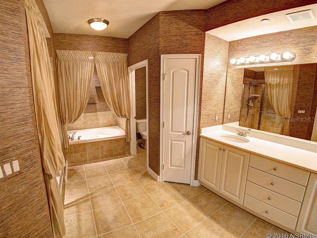 Tuscany Square 01 Condo - Residential