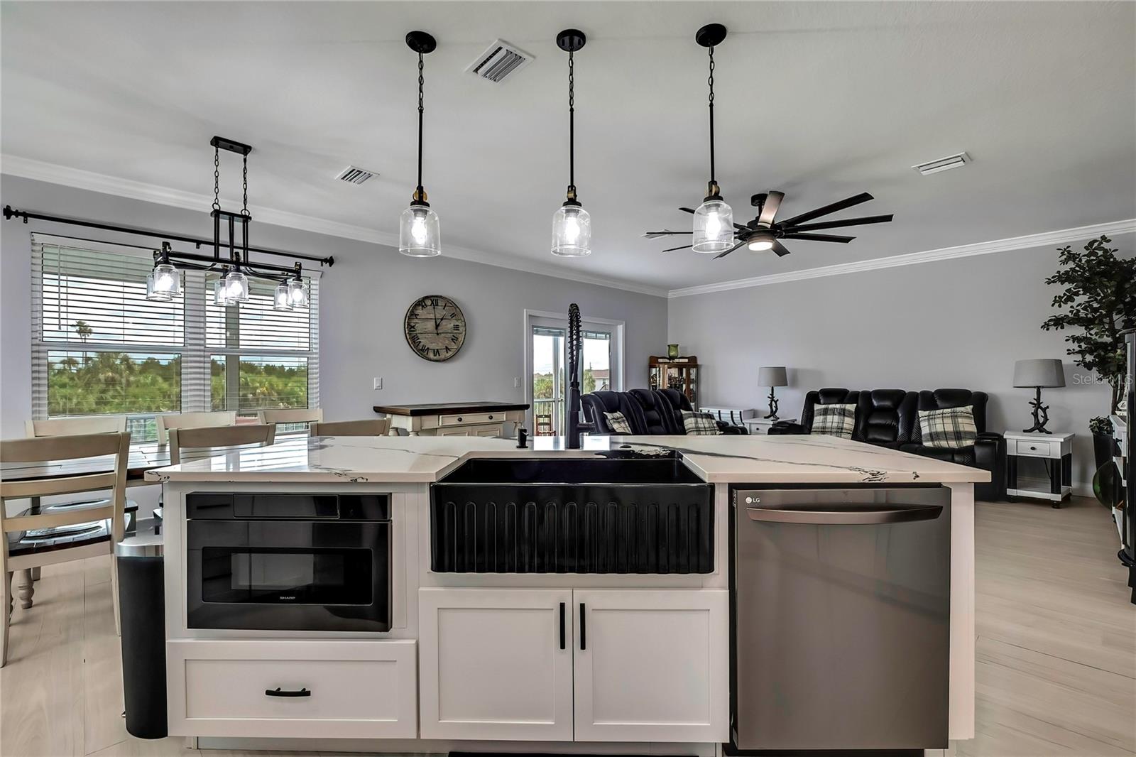 HERNANDO BEACH - Residential