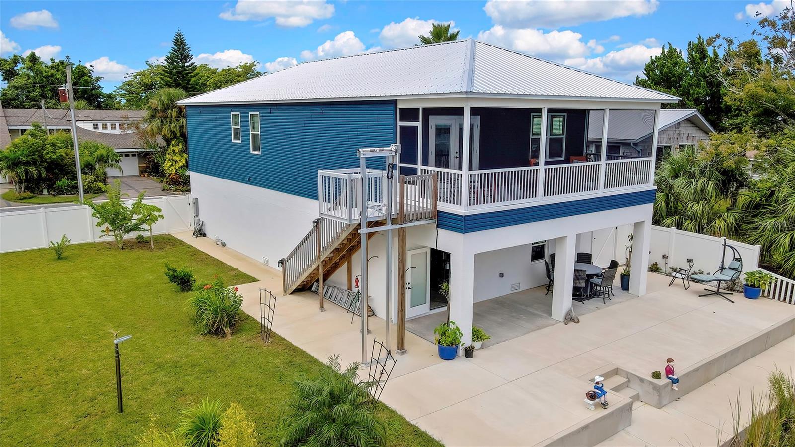 HERNANDO BEACH - Residential