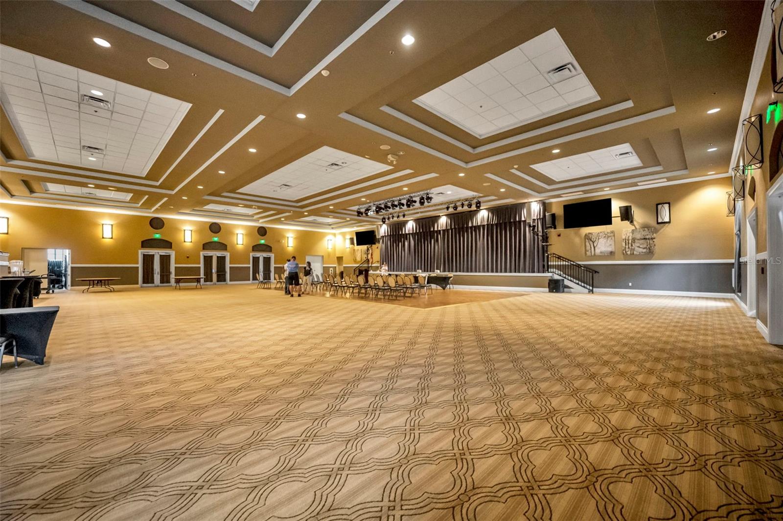 CASCADES/GROVELAND 2 & 3 REPLA - Residential