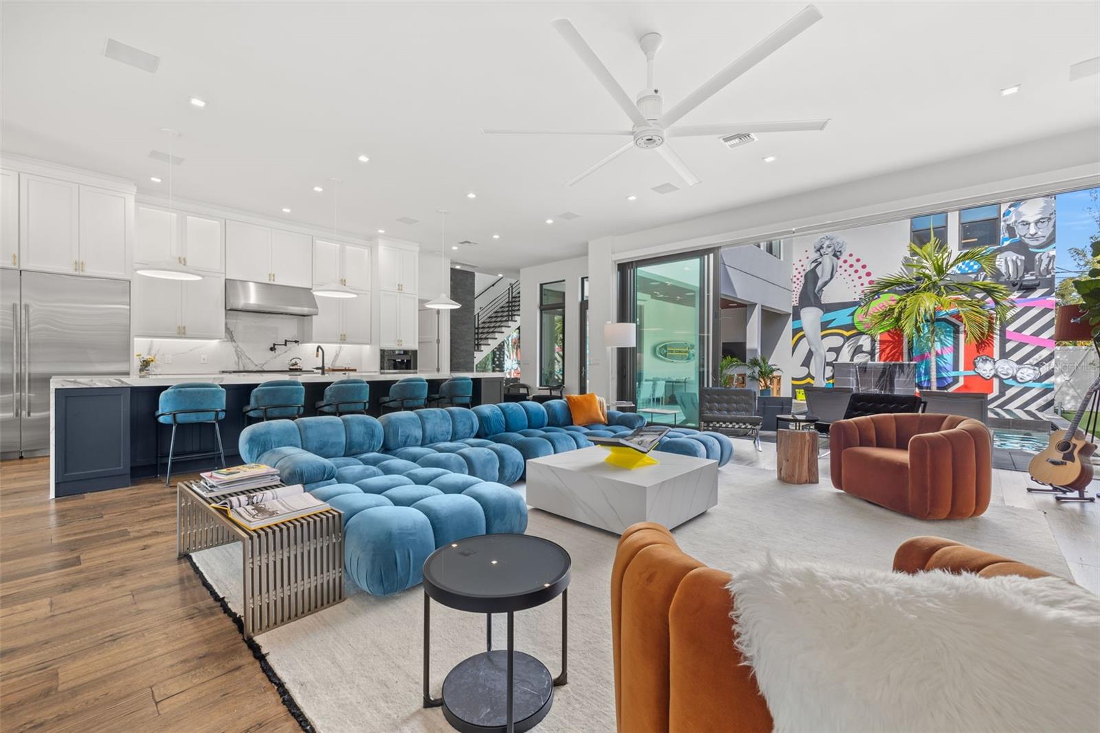 5TH AVE TWNHMS - Residential