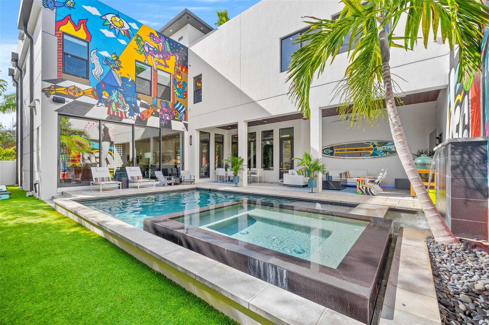 5TH AVE TWNHMS - Residential