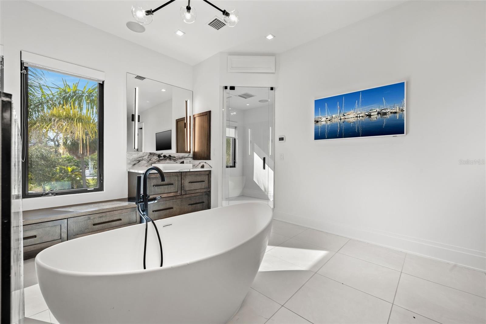 5TH AVE TWNHMS - Residential