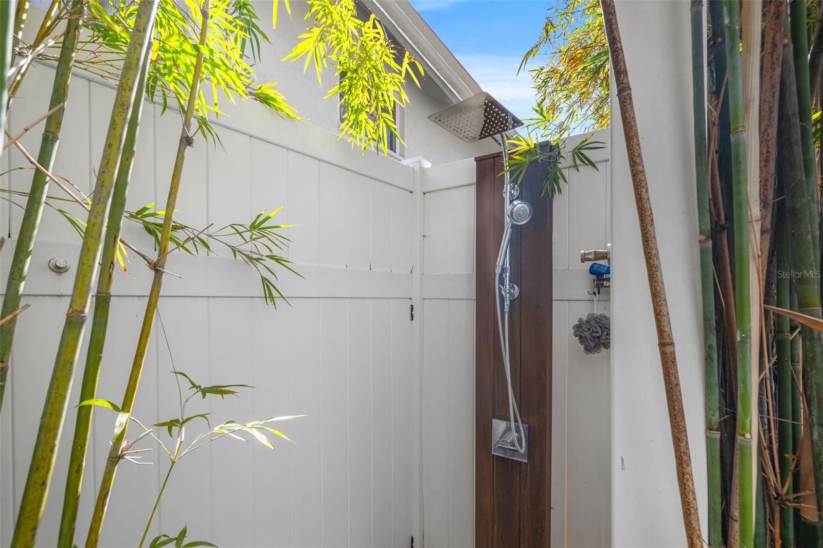 5TH AVE TWNHMS - Residential