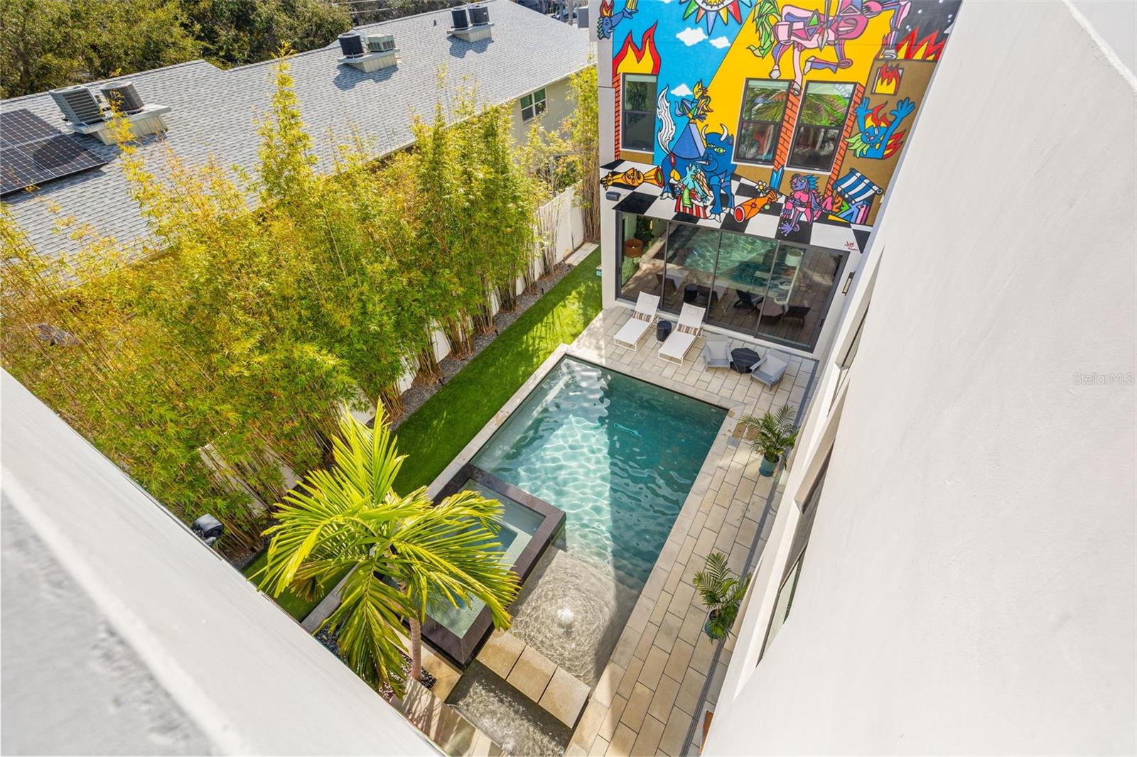 5TH AVE TWNHMS - Residential